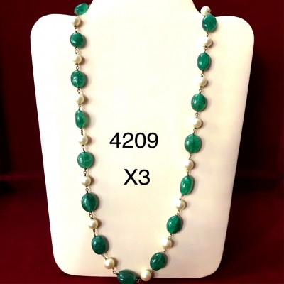 Emerald And Pearl Long Necklace