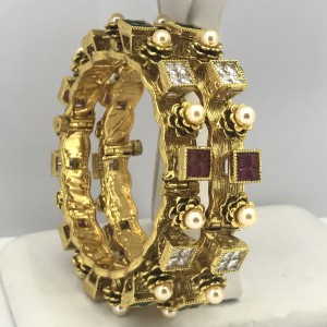 Kundan Bangles