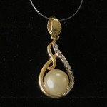 Pearl And AD Pendant Set