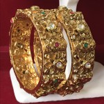 INDIAN BRIDAL WEAR KUNDAN HAND MADE GOLD WORK BANGLE