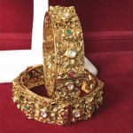 INDIAN BRIDAL WEAR KUNDAN HAND MADE GOLD WORK BANGLE