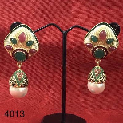 Kundan Earring With Pearl Drops