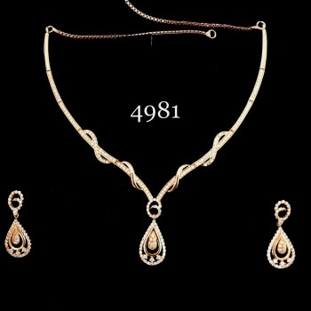 ROSE GOLD PLATED PEARS SHAPE PENDULAM  IN AD WITH MINT WORK NECKLACE